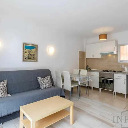 דירה Inftour Cristina 1 קלפה